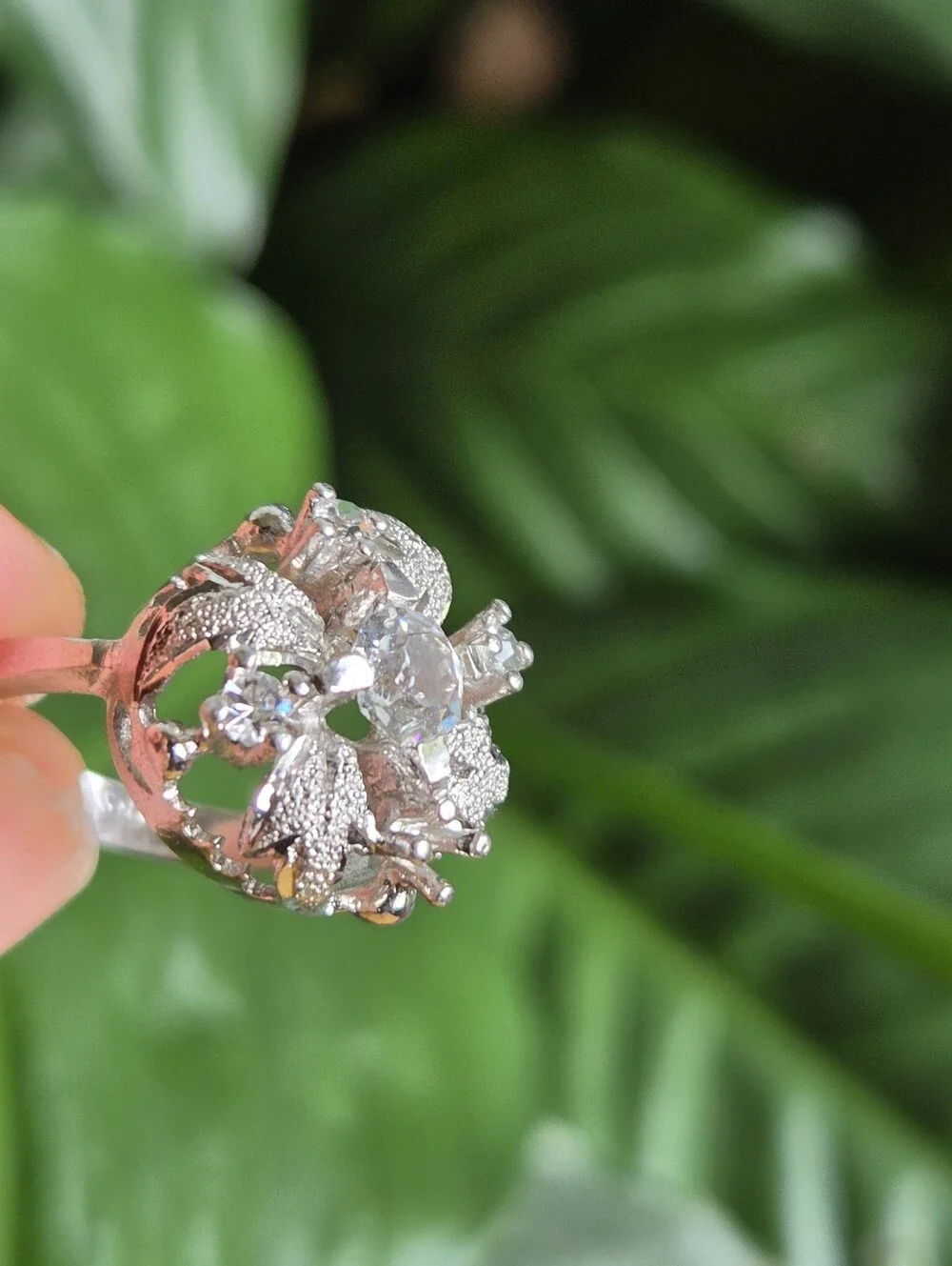 Vintage Sterling Silver Floral Ring. Size 6.5